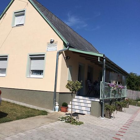 Kamilla Apartman Fonyód Kültér fotó
